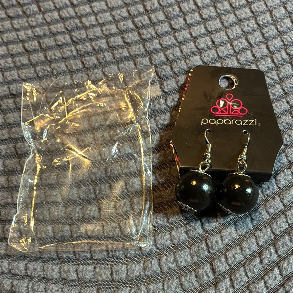 Paparazzi Bold Black Sphere Earrings